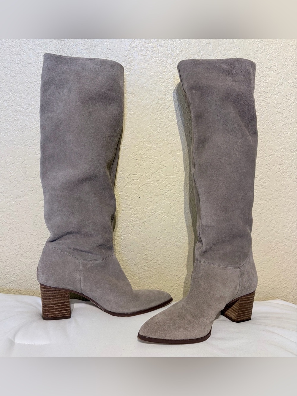 Chunky Heel Taupe/gray suede leather boots| size 6.5
